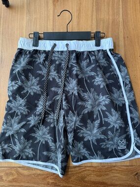 Dixxon  Board trunk Shorts Men’s Size Small Black Gray  palm trees Elastic Waist